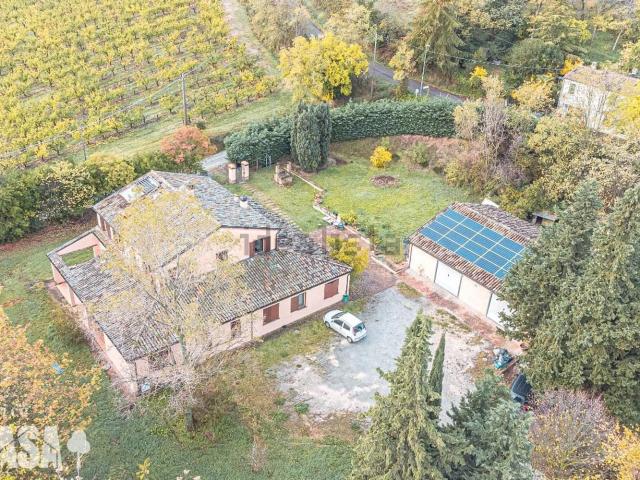 Casa in vendita a Santa Paola, Roncofreddo