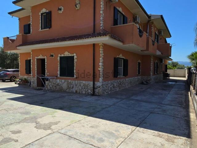 Casa in vendita a Calabria, Catanzaro