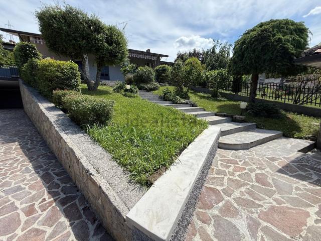 Casa in vendita a Paratico, Lombardia