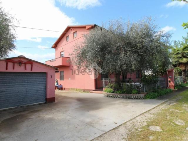 Casa in vendita a Bellante, Abruzzo