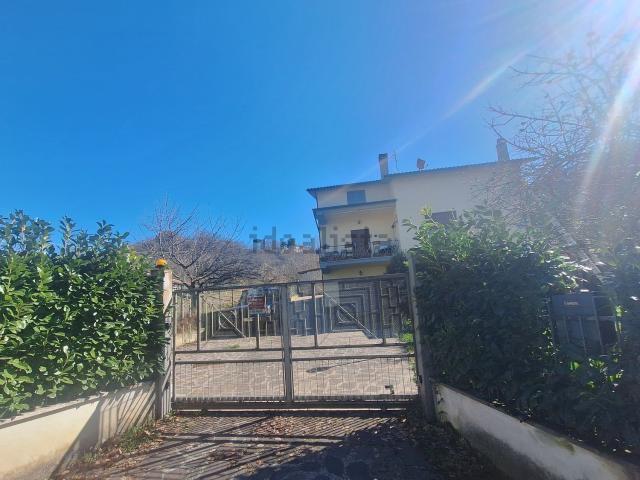 Casa in vendita a Cantalice, Lazio