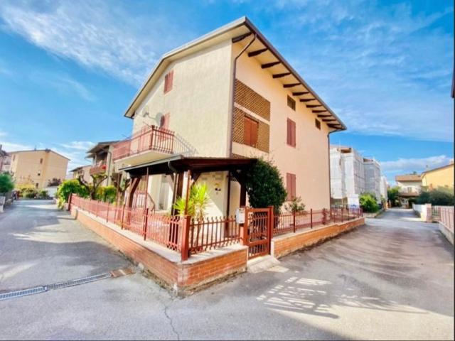 Casa in vendita a Assisi, Umbria
