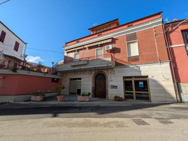 Casa in vendita a Mosciano Sant'angelo, Abruzzo
