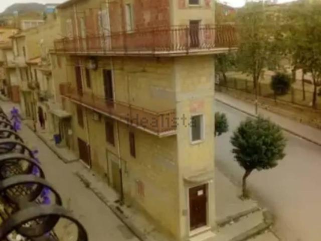 Casa in vendita a Santa Caterina Villarmosa, Sicilia