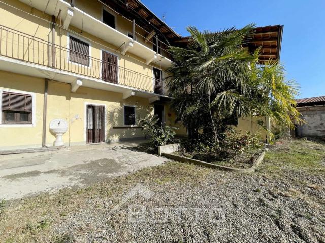 Casa in vendita a Arbora, Piemonte