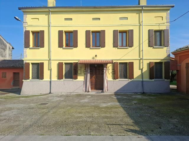 Casa in vendita a Bassa Reggiana, Re