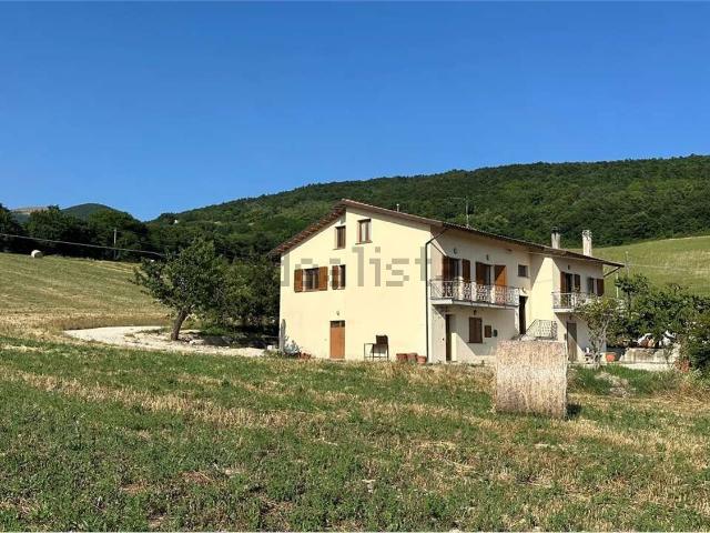 Casa in vendita a Poggio, Nocera Umbra
