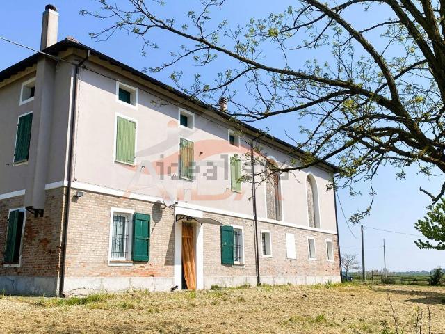 Casa in vendita a Argenta, Reggio Emilia