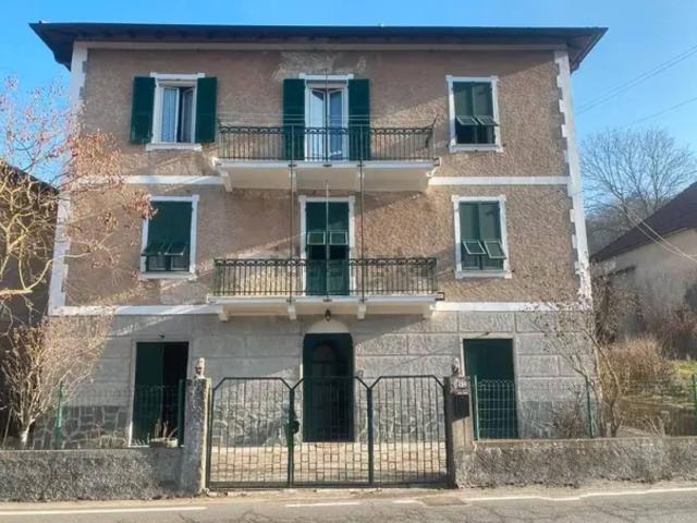 Casa in vendita a Pontinvrea, Liguria