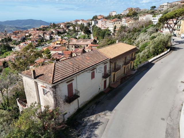 Casa in vendita a Ogliastro Cilento, Campania