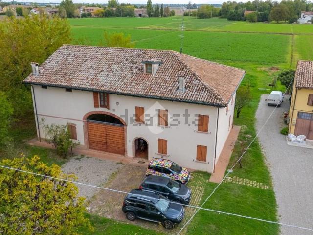 Casa in vendita a Bassa Reggiana, Re