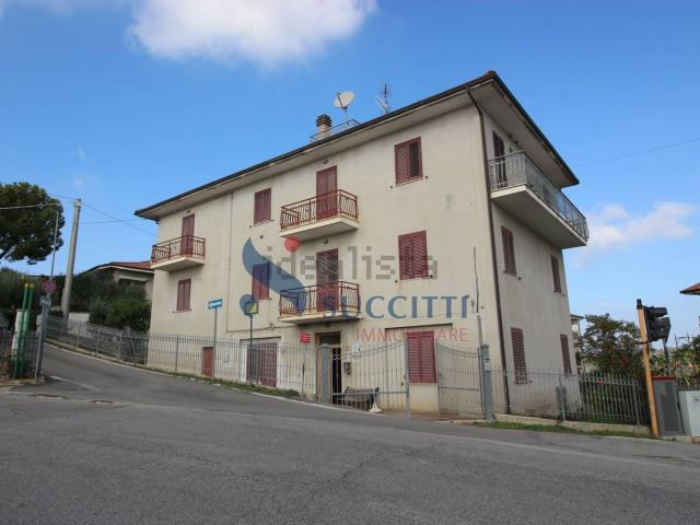 Casa in vendita a San Giacomo, Marche