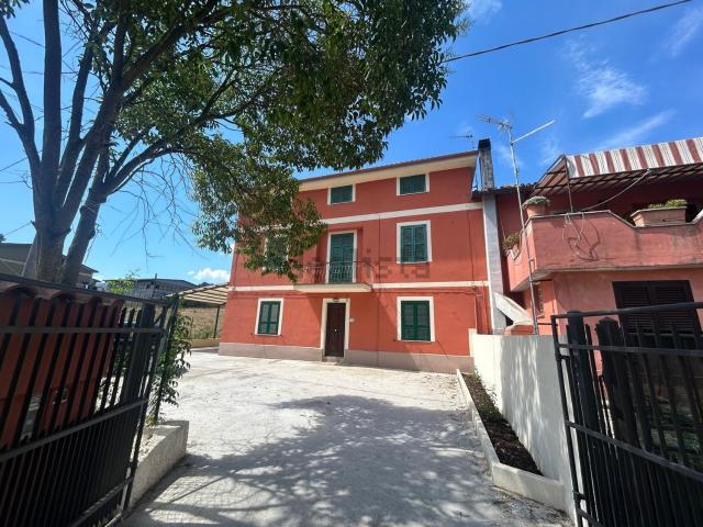 Casa in vendita a Roma Capitale, Lazio
