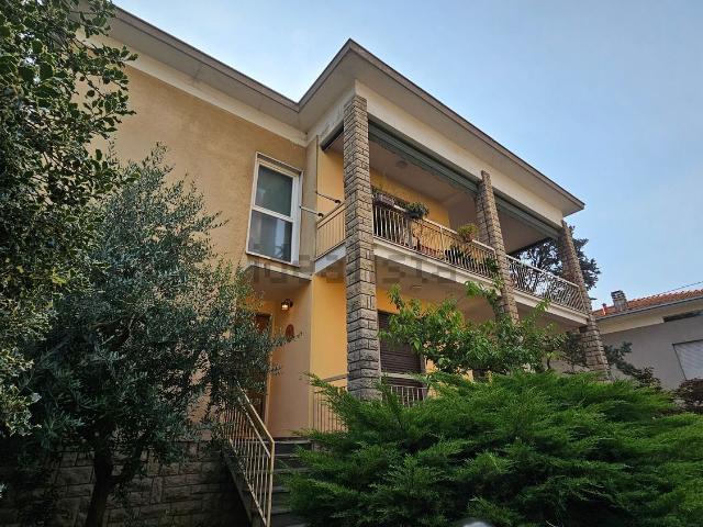 Casa in vendita a Lavello, Calolziocorte