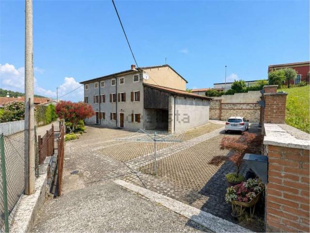 Casa in vendita a Soave, Veneto