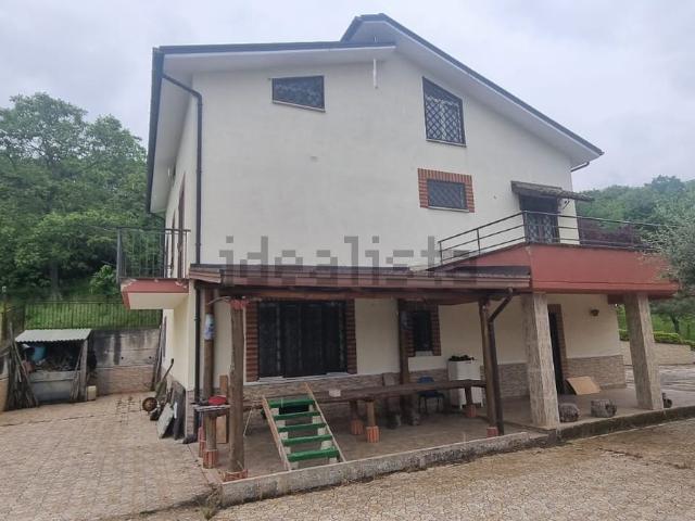 Casa in vendita a Castelvetere Sul Calore, Campania