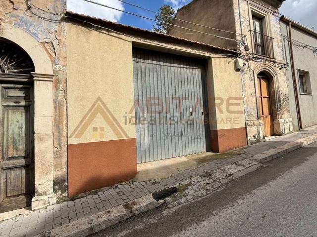 Casa in vendita a Vittoria, Sicilia