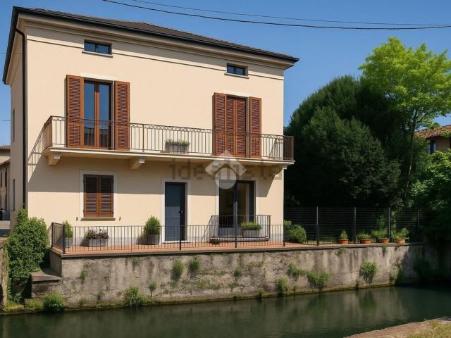 Casa in vendita a Chiari, Lombardia