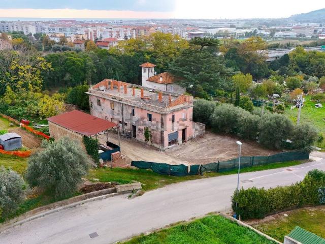 Casa in vendita a Monte Cretaccio, Marche