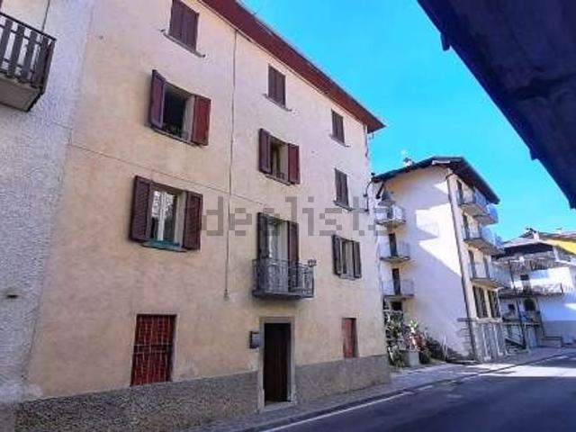 Casa in vendita a Comunità Montana della Valle Brembana, Zambla Bassa