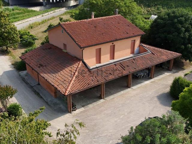Casa in vendita a Unione dei comuni Valle del Savio, Cesenà