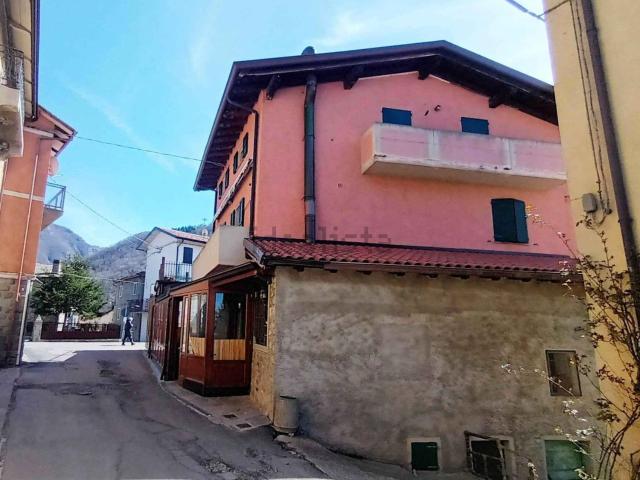 Casa in vendita a Appennino Reggiano, Re