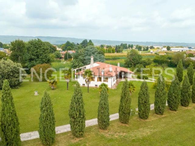 Casa in vendita a Volpago Del Montello, Veneto