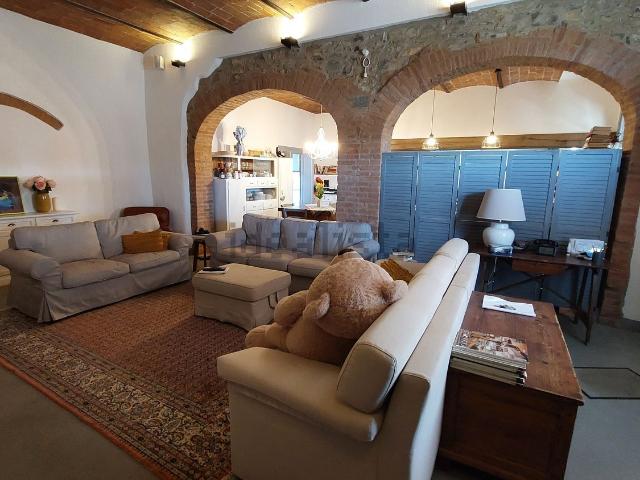 Casa in vendita a Quarrata, Toscana