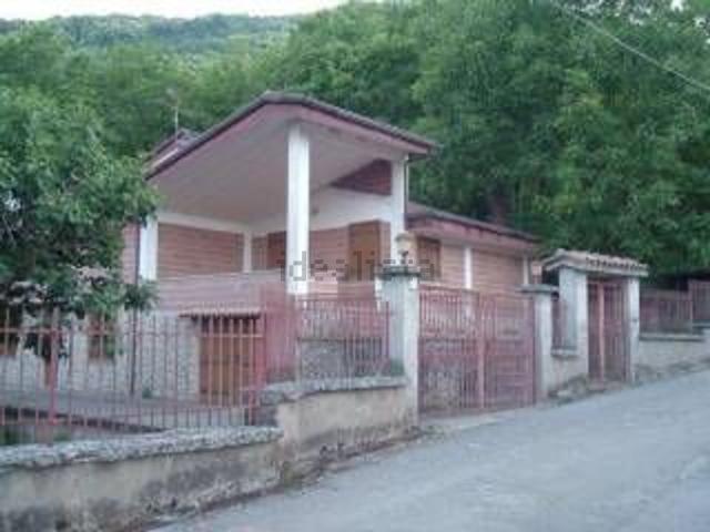 Casa in vendita a Sant'arsenio, Campania