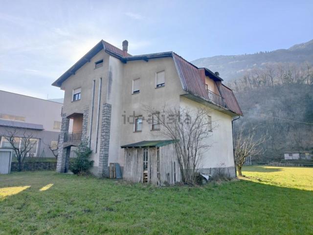 Casa in vendita a Cosio Valtellino, Lombardia