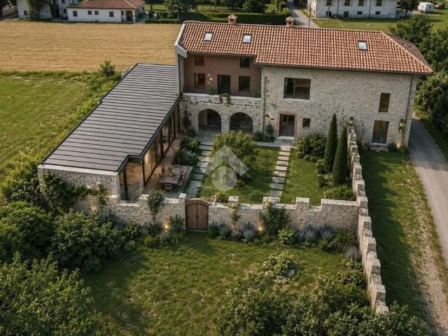 Casa in vendita a Gemona Del Friuli, Friuli-Venezia Giulia