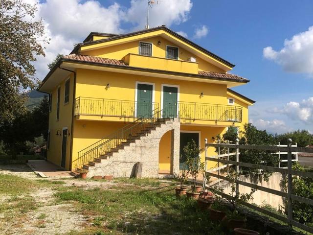 Casa in vendita a Marzano Appio, Campania