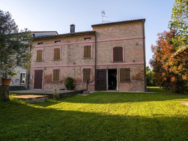 Casa in vendita a Quistello, Lombardia