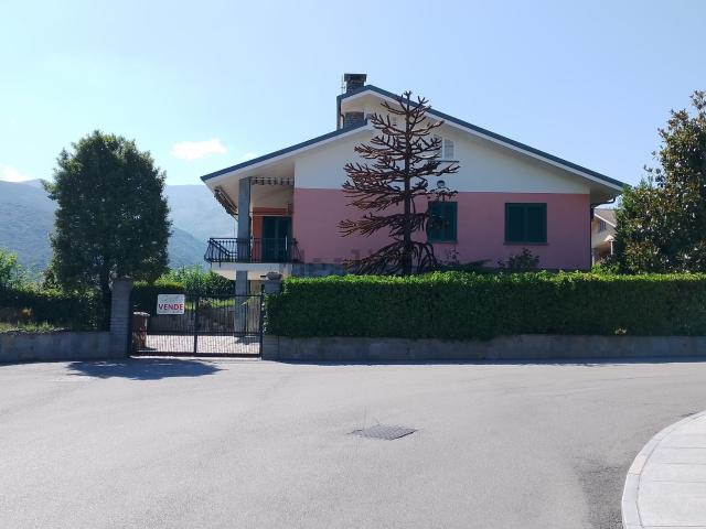 Casa in vendita a Barge, Cuneo