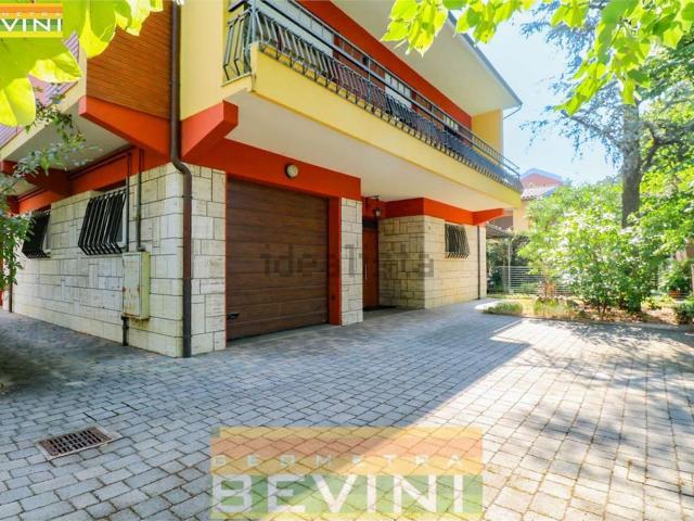 Casa in vendita a Crocetta-San Lazzaro-Modena Est, Modena