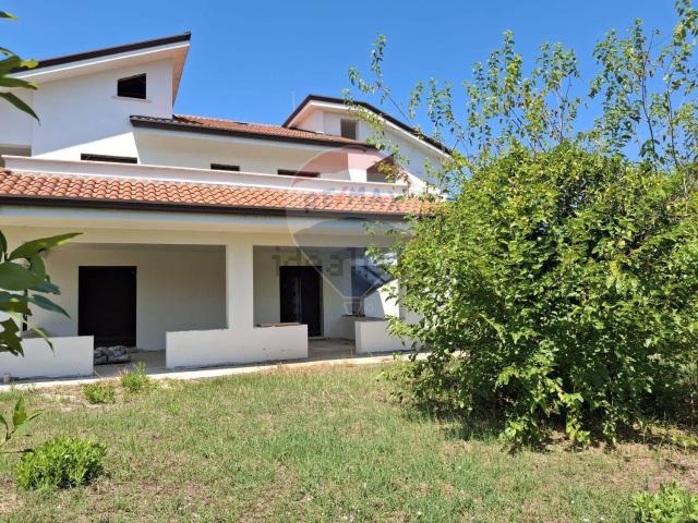 Casa in vendita a Arco Vecchio, Minturno