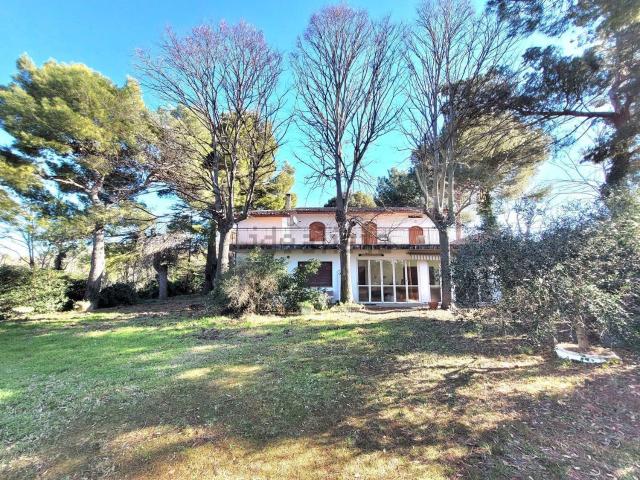 Casa in vendita a Casteldimezzo, Marche