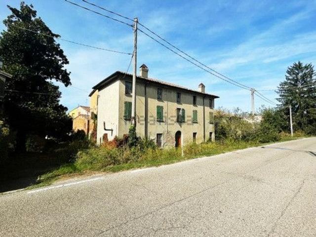 Casa in vendita a Ferrara, Reggio Emilia