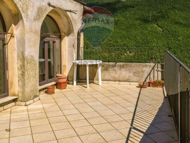 Casa in vendita a Castel San Vincenzo, Molise