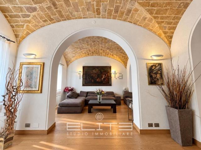 Casa in vendita a Marche, Ancona
