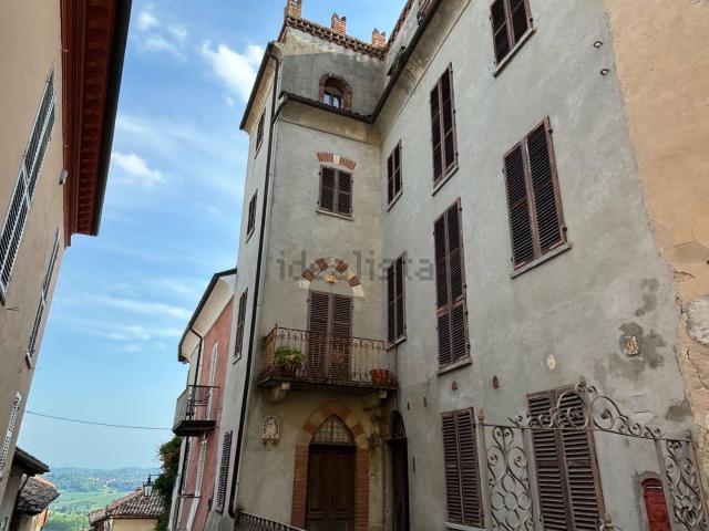Casa in vendita a Piemonte, Asti