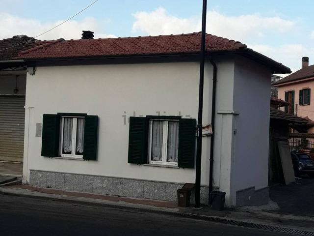 Casa in vendita a Dego, Liguria