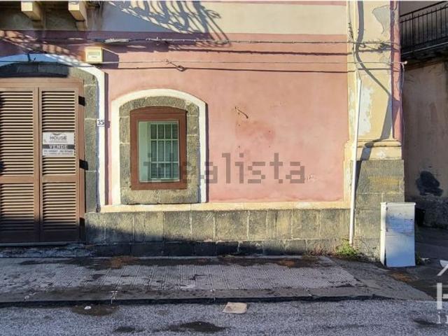 Casa in vendita a Nicolosi, Sicilia
