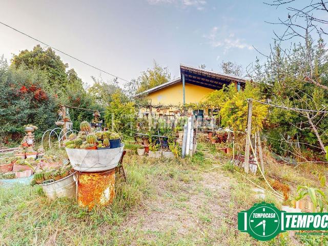 Casa in vendita a Monte, Valenza