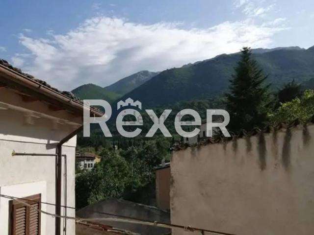 Casa in vendita a Secinaro, Abruzzo