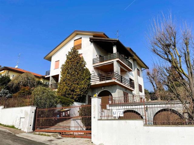 Casa in vendita a Ronzone, Piemonte