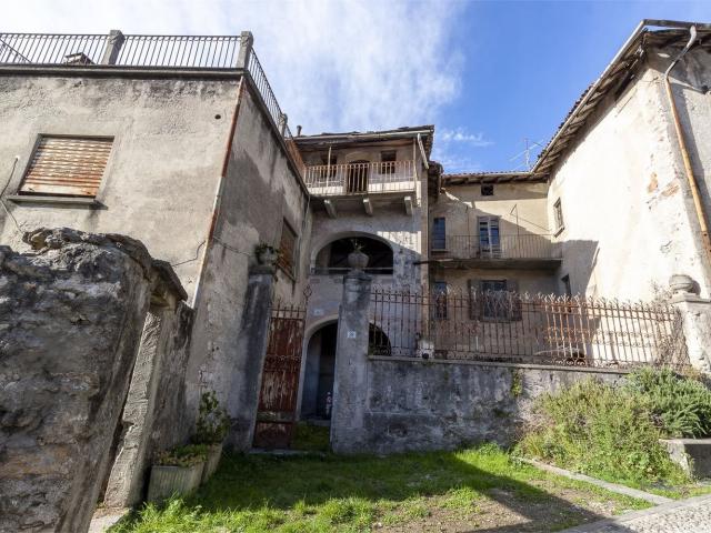 Casa in vendita a Abbadia Lariana, Lombardia
