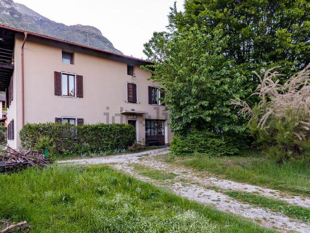 Casa in vendita a Territorio Val d'Adige, Trento