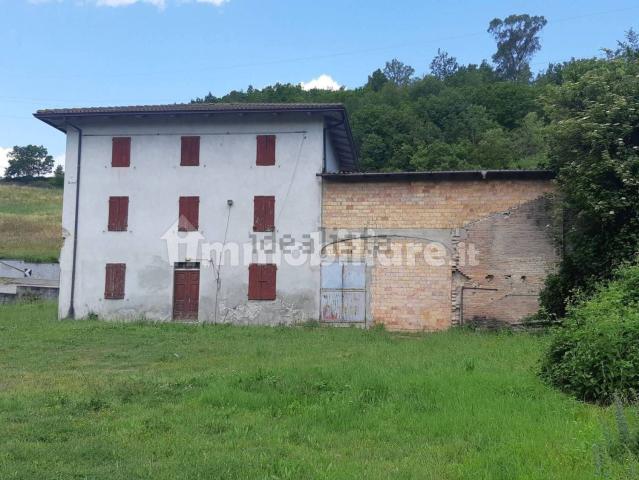 Casa in vendita a Traversetolo, Reggio Emilia