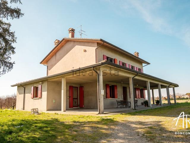 Casa in vendita a Unione dei comuni Valle del Savio, Cesenà